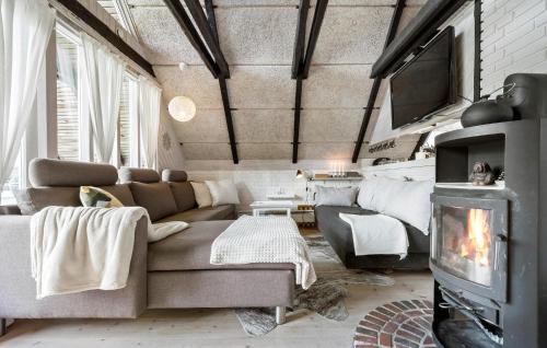 Udsholt House | Charming Home in Gilleleje with Kitchen for Families & Pets