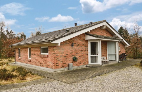 Skovgaarde House | Relaxing Getaway with Spa, Kitchen & Pet-Friendly Amenities