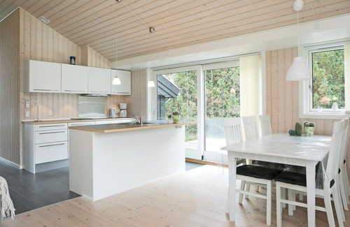 Rødhus House | Family-Friendly 3 Bedroom Accommodation with Ocean Views