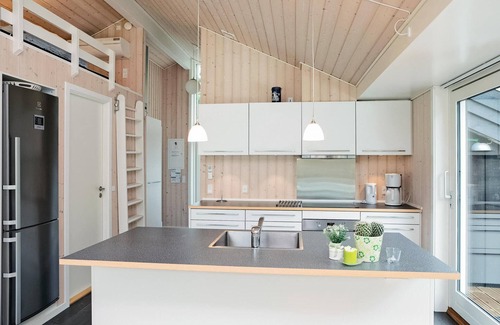 Rødhus House | Family-Friendly 3 Bedroom Accommodation with Ocean Views