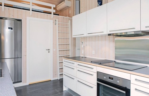 Rødhus House | Family-Friendly 3 Bedroom Accommodation with Ocean Views