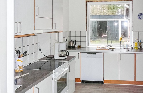 Tistrup House | Inviting 3 Bedroom Retreat with Spa and Breakfast in Tistrup