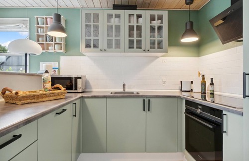 Gatten House | Bright Vacation Home with Finnish Wooden Bath & Pool Access