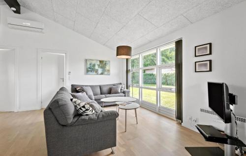 Hovborg House | Family-Friendly Retreat in Hovborg with Full Kitchen