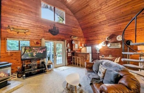 Candle Lake Cabin | Family-Friendly 3 Bedroom Cabin at Candle Lake Beach