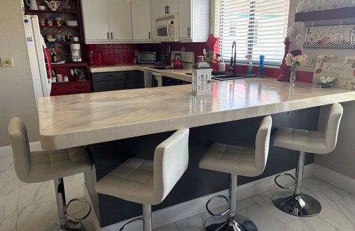 Sebring Condo | 3-bedroom condo in fabulous Sebring WiFi, AC, fitness roomn 3 Month stay Min