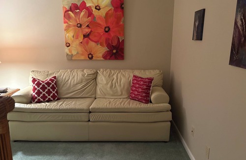 Sebring Condo | 3-bedroom condo in fabulous Sebring WiFi, AC, fitness roomn 3 Month stay Min