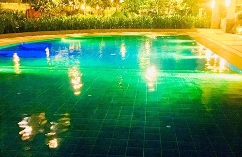 Bacoor City Condo | 3-bedroom condo in wonderful Las Piñas/Bacoor area complete with amenities.
