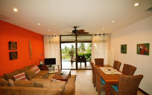 Barrio Los Faroles Apartment | Oceanfront 3 Bedroom Condo at Tres Regalos with Pool