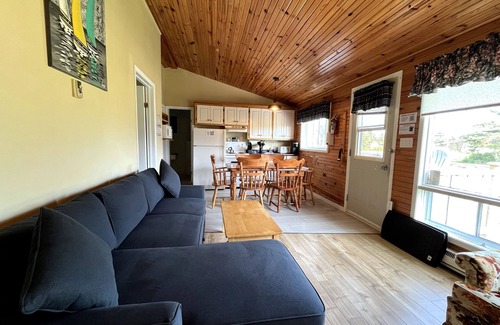Stanhope Cottage | Cozy 3-Bedroom Cottage Near PEI National Park