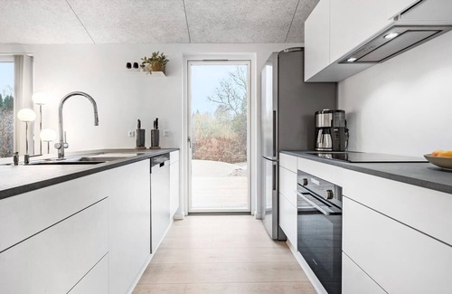 Nykobing Sjaelland House | Relax in a Modern Oceanfront Vacation Home with Spa Access