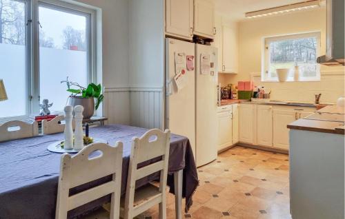 Alingsas House | 3 Bedroom Cozy Home In Alingsås