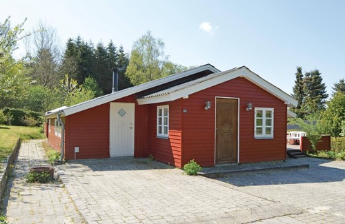Farvang House | Perfect 3 Bedroom Retreat in Fårvang with Pool & Spa