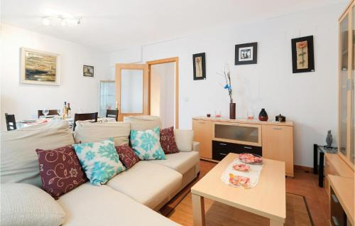 La Algaba House | Family-Friendly 3 Bedroom Home in La Algaba - 8.5/10 Rated