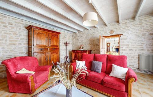 Ligne House | Inviting Home in Lign with Full Kitchen for Families