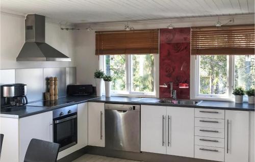 Monsteras House | Cozy 3 Bedroom Home in Mnsters - Family-Friendly Retreat