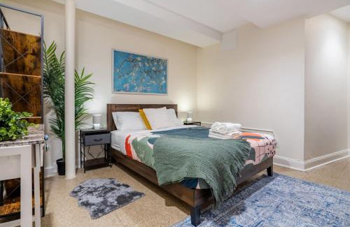 Manhattan Valley Apartment | 3 Bedroom Cozy Home in Manhattan Valley