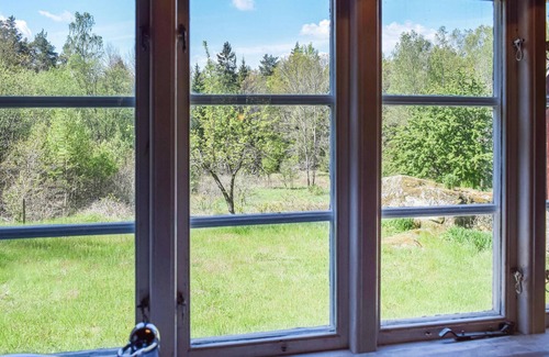 Jamshog House | Family-Friendly 3 Bedroom Retreat with Lake View in Jämshög