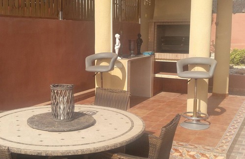 Lo Crispin Villa | Family-Friendly Villa with Private Pool & High Guest Rating