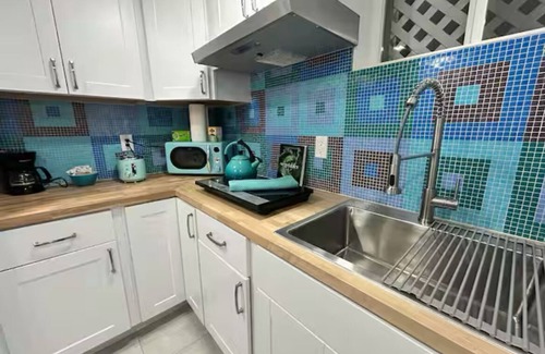 Montclair House | 3-bedroom duplex with a 15 min walk to NYC trains