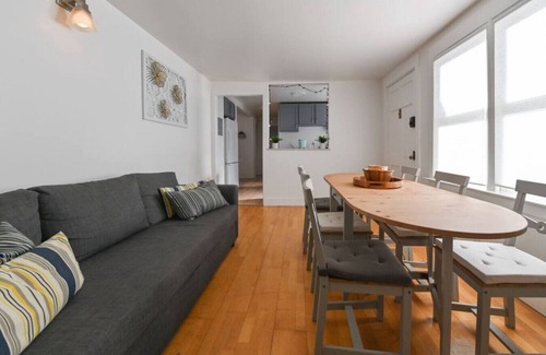 Poets Corner Apartment | Inviting 3-Bed Unit with Kitchen, Steps from Bart to SF
