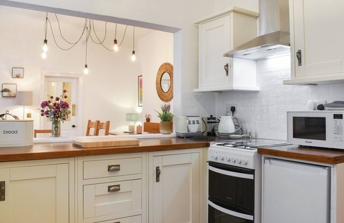 Saltburn-by-the-Sea Cottage | Spacious 3 Bedroom Getaway in Saltburn-by-the-Sea