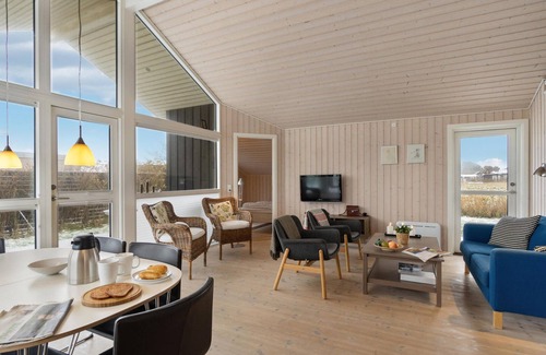 Sæby House | Steps from the Seafront with Ocean View & Family Amenities