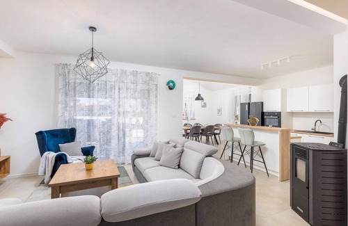 Skatari House | 3 bedroom gorgeous home in Pula