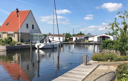 Lemmer House | Inviting Lemmer Retreat with Beautiful Sea View
