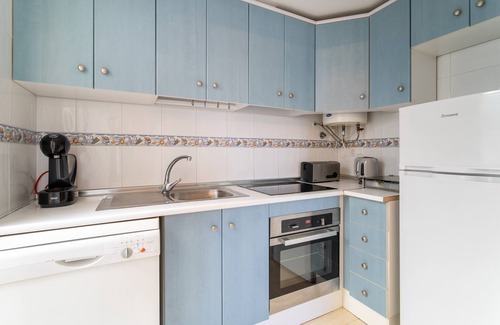 Puerto Marino Villa | Relaxing 3 Bedroom Holiday Villa Benani with Pool & Wi-Fi