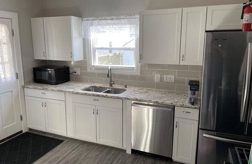 Cudahy House | Pet-Friendly 3 Bedroom Home Near Milwaukee Airport & Downtown