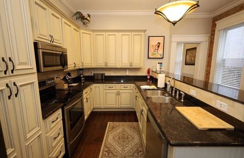 Covington House | Guest Rated 10/10: Captain's Quarters in Covington!