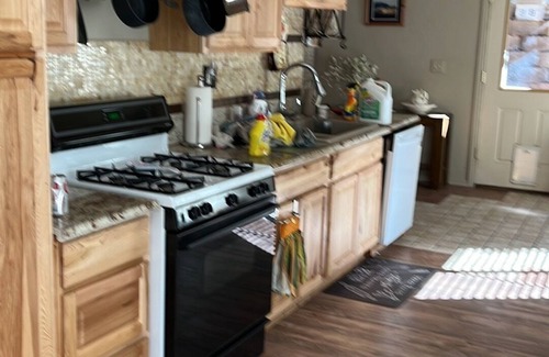 Payson Cabin | Peaceful 3-Bedroom Retreat with Pool and Ocean Views