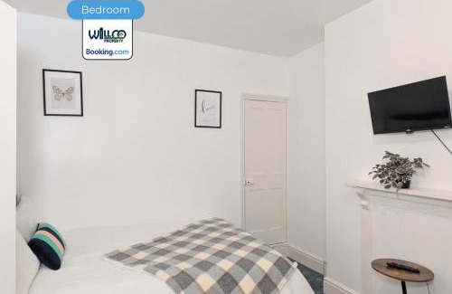 Leicester House | 3 Bedroom House By WillCo Property Short Lets & Serviced Accommodation Leicester With Games, Parking, Projector & Perfect For Contractors