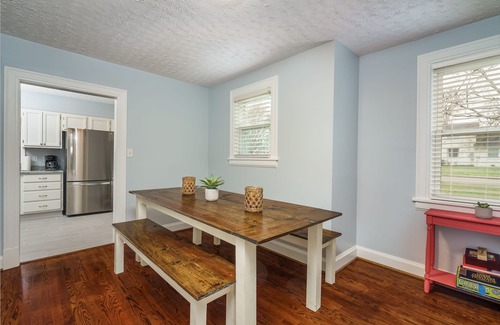 Hurwood Heights House | Ideal 3 Bedroom Home Near Downtown with Inviting Deck