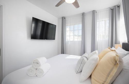 La Mesa House | Ideal 3 Bedroom House with Fire Pit & BBQ for 10 Guests