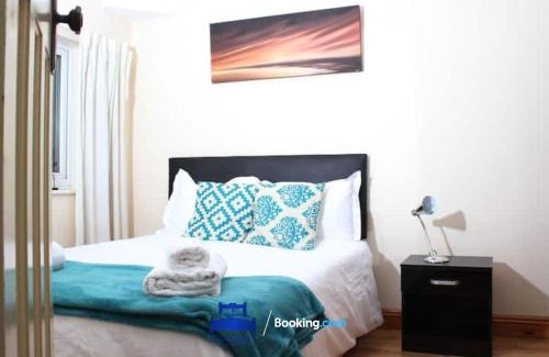 Oxford House | Convenient 3 Bedroom House for Contractors in Oxford