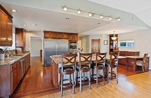 North Lakeport House | 3-bedroom house in fabulous Lakeport with WiFi, AC. Relax and unwind