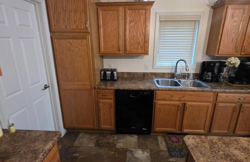 Idlewild House | 3-bedroom house in tranquil Baldwin with AC, WiFi. Enjoy a peaceful getaway.