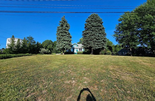 South Haven House | 3-bedroom house, large private yard, great location in South Haven MI