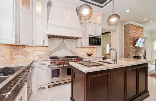 Woodforest House | 3-bedroom Houston house with Pool, WiFi, & Home Theater. Start your getaway now