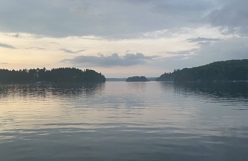 Utterson Cottage | Serene 3 Bedroom Lakefront Cottage with Breathtaking Views