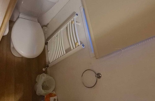 Hopton Cabin | Cozy 3 Bedroom Lodge at Broadland Sands Holiday Park
