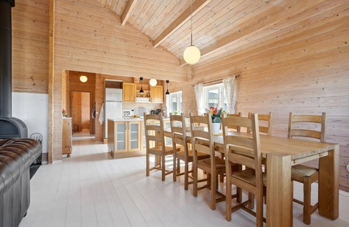 Fjand Badeby House | Family-Friendly 3 Bedroom Stay in Ulfborg with Ocean Views