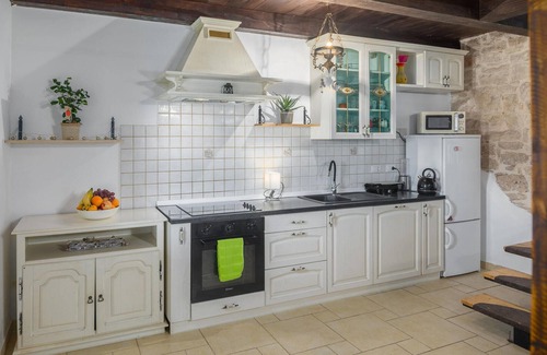 Sorici House | Comfortable 3 Bedroom Retreat in Sorici with Private Pool