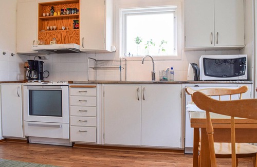 Orrefors House | Top-Rated 3 Bedroom Retreat in Orrefors with Lake View