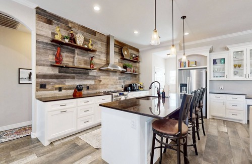 Flour Bluff House | 3-bedroom modern home with private pool and dog friendly