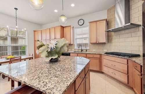 Round Rock House | Inviting 3BR Hestia Retreat with Spa & Hot Tub Access