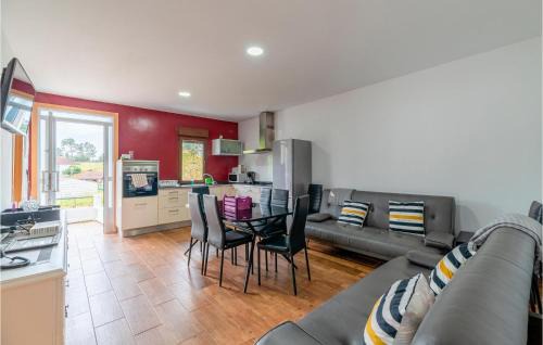 Arnoia Apartment | Inviting 3 Bedroom Apartment Ideal for Family Getaways