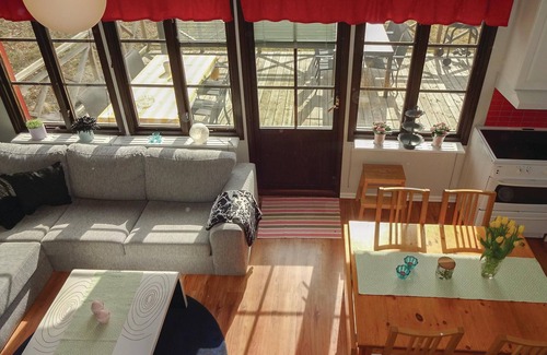 Fjalkinge House | Comfortable 3 Bedroom Retreat in Fjälkinge with Spa & Views